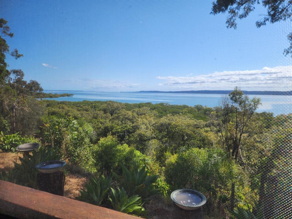 38 BLUE WATERS CRES, MACLEAY ISLAND, QLD 4184