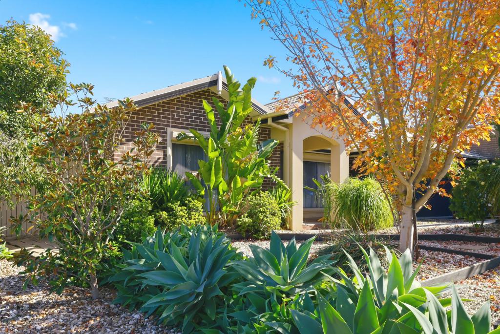 38 FERRIS ST, SUNBURY, VIC 3429