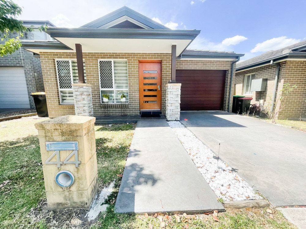 44 Wildflower Cir, Jordan Springs, NSW 2747
