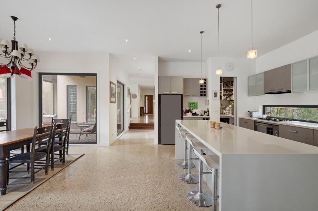 6 GREGORY AVE, SOMERS, VIC 3927