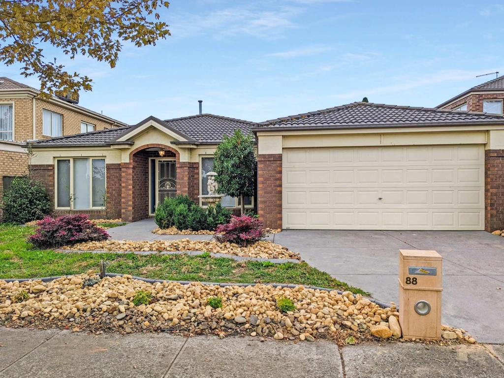 88 Moondarra Dr, Berwick, VIC 3806