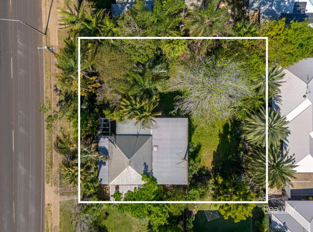 94 North St, North Toowoomba, QLD 4350