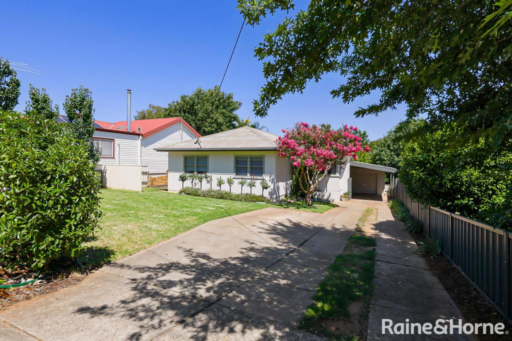 70 Mitchelmore St, Turvey Park, NSW 2650