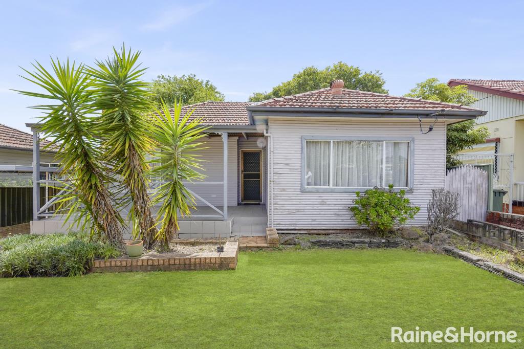 56 Bradbury Ave, Campbelltown, NSW 2560