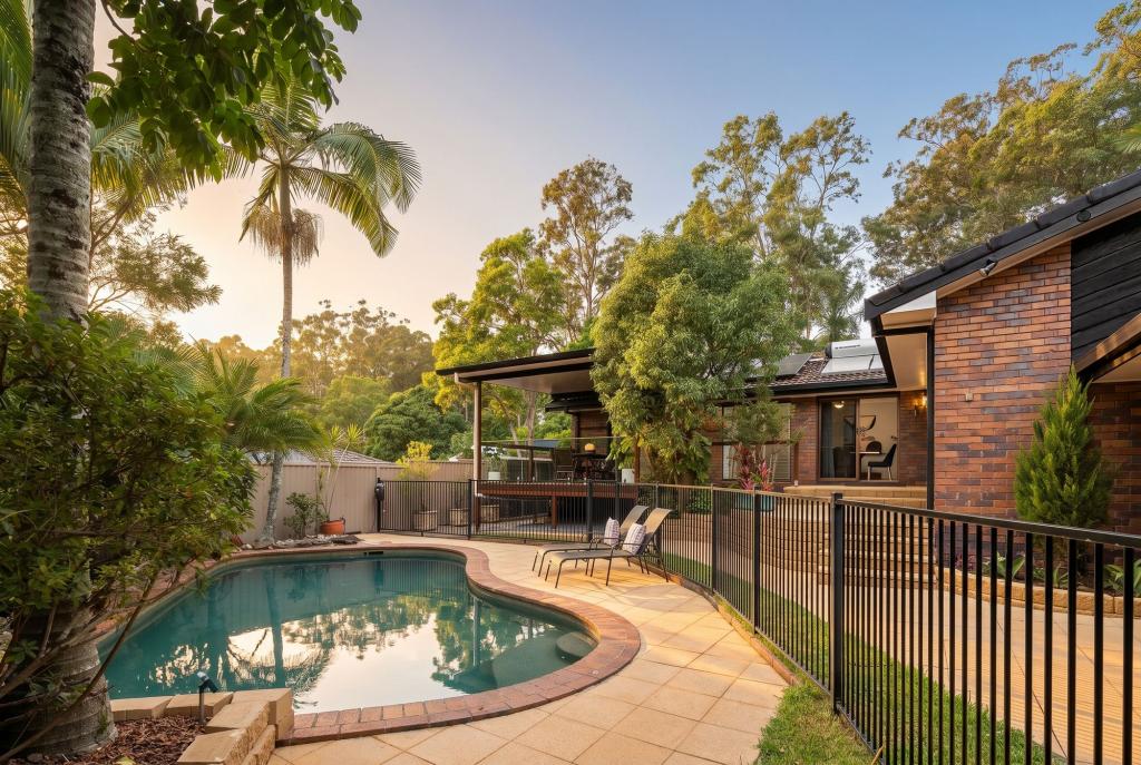 11 Minugh Ct, Carrara, QLD 4211