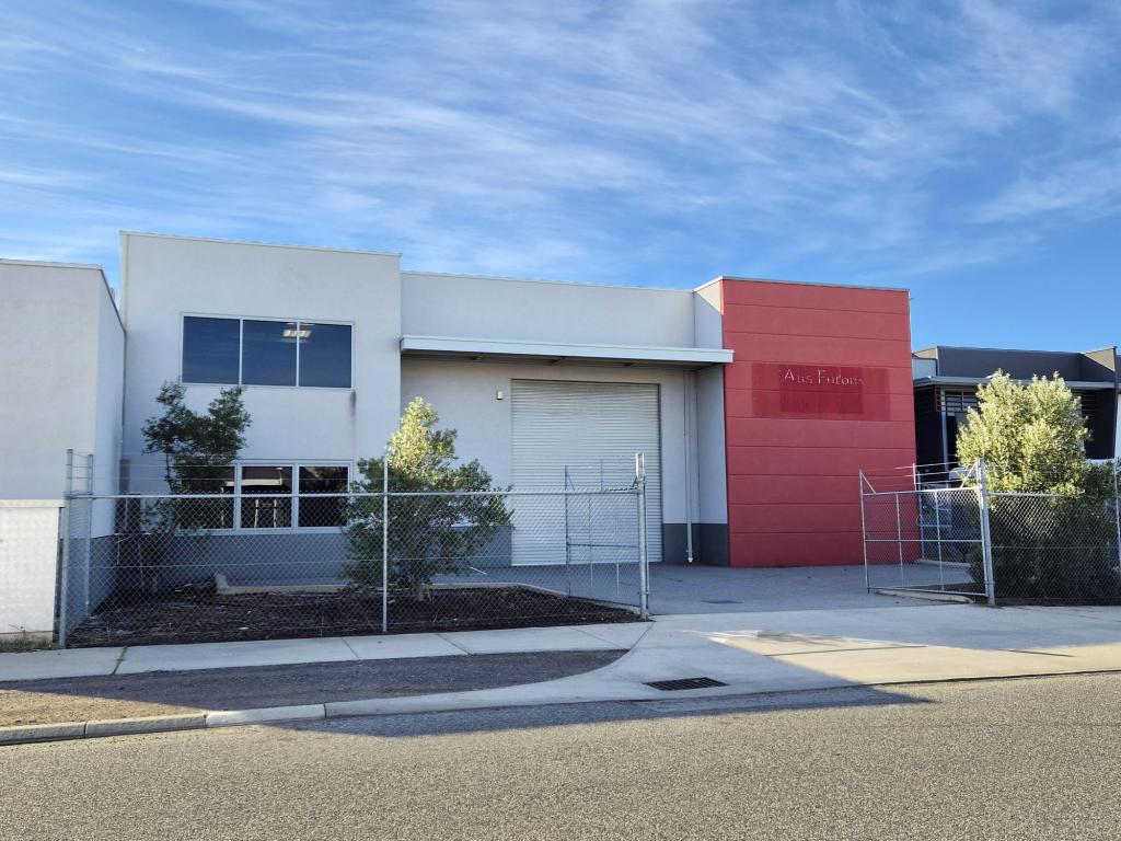 2/11 Niche Pde, Wangara, WA 6065
