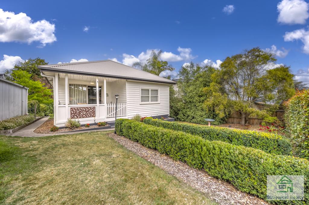 2 Chamberlain Rd, Newborough, VIC 3825