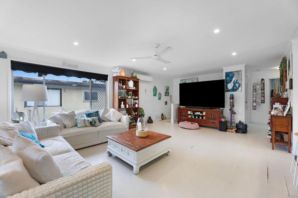 12 Gurrah Ave, Southport, QLD 4215