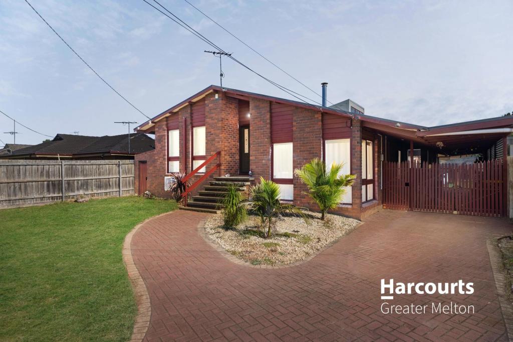 28 LACHLAN RD, MELTON SOUTH, VIC 3338