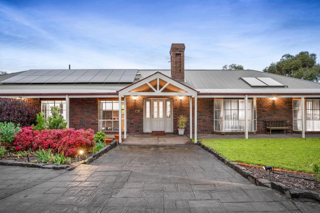 18 Greenock Ct, Greenvale, VIC 3059