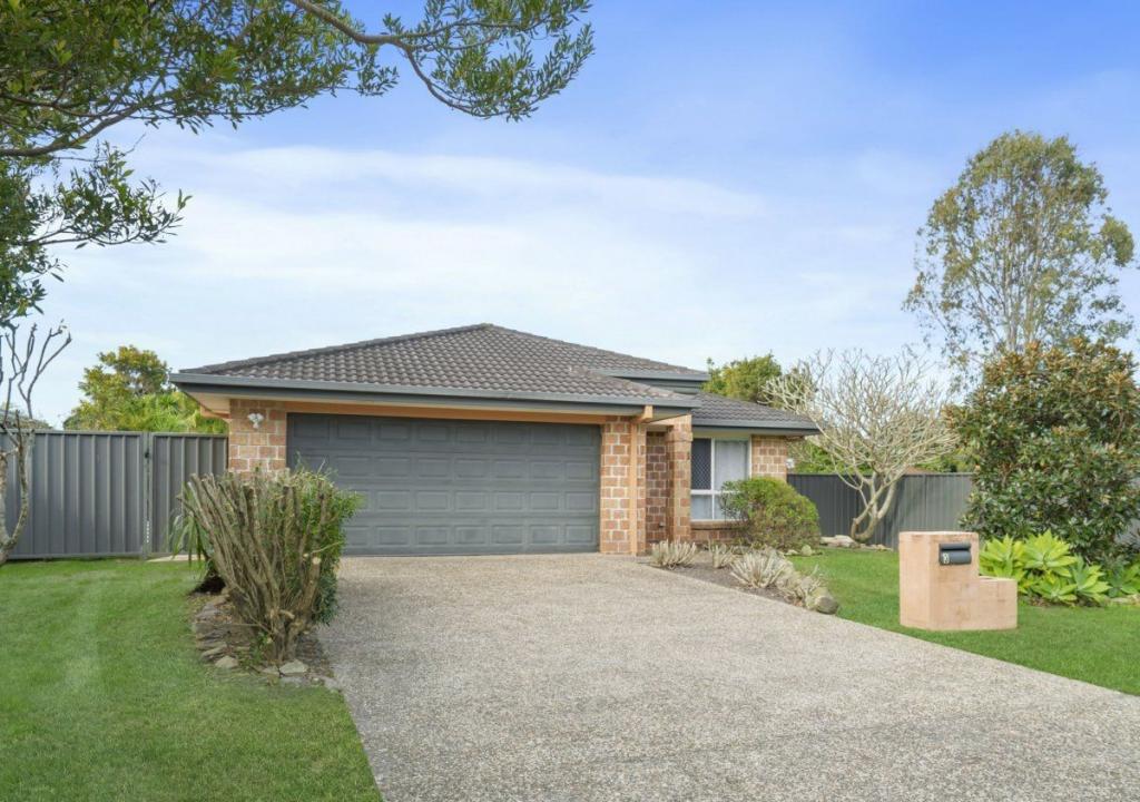 3 Tracey Cres, Varsity Lakes, QLD 4227