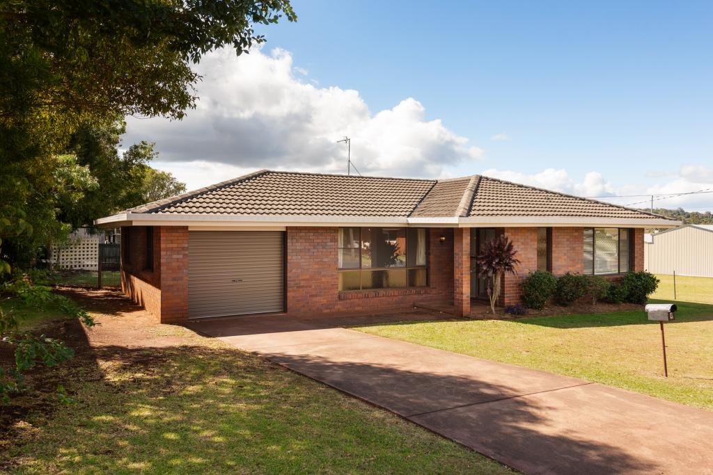 9 Knockator Cres, Centenary Heights, QLD 4350