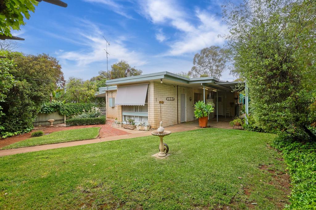 52 Damour Rd, Robinvale, VIC 3549