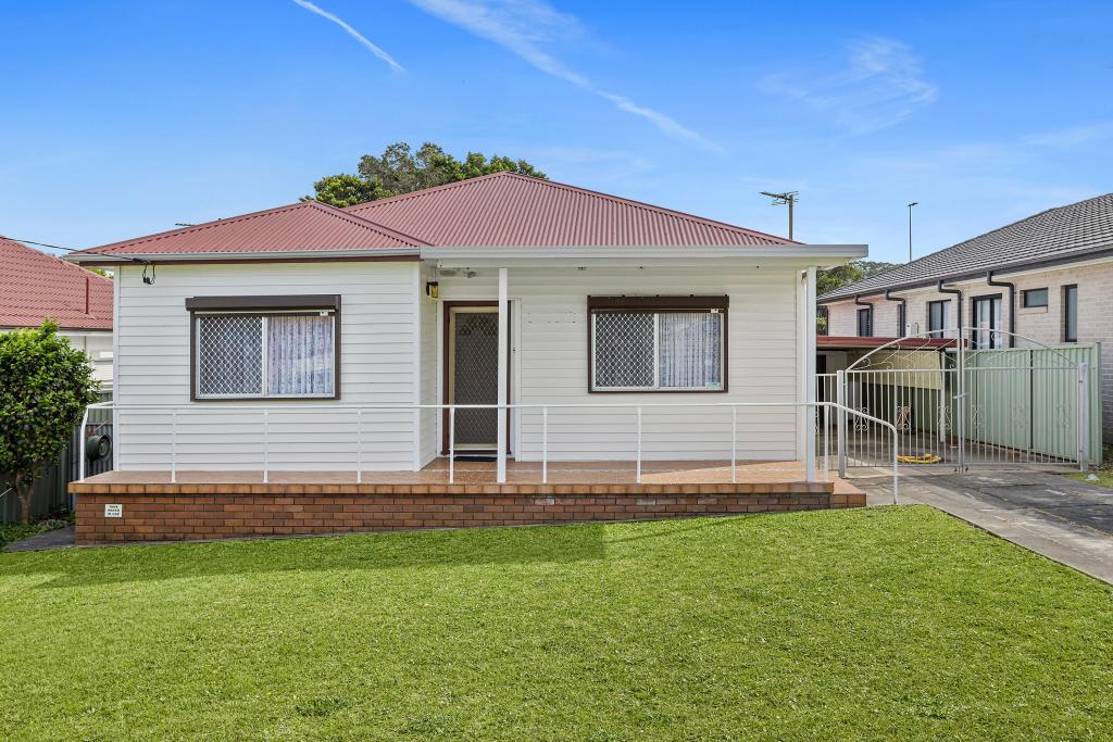 41 Hoskins Ave, Warrawong, NSW 2502