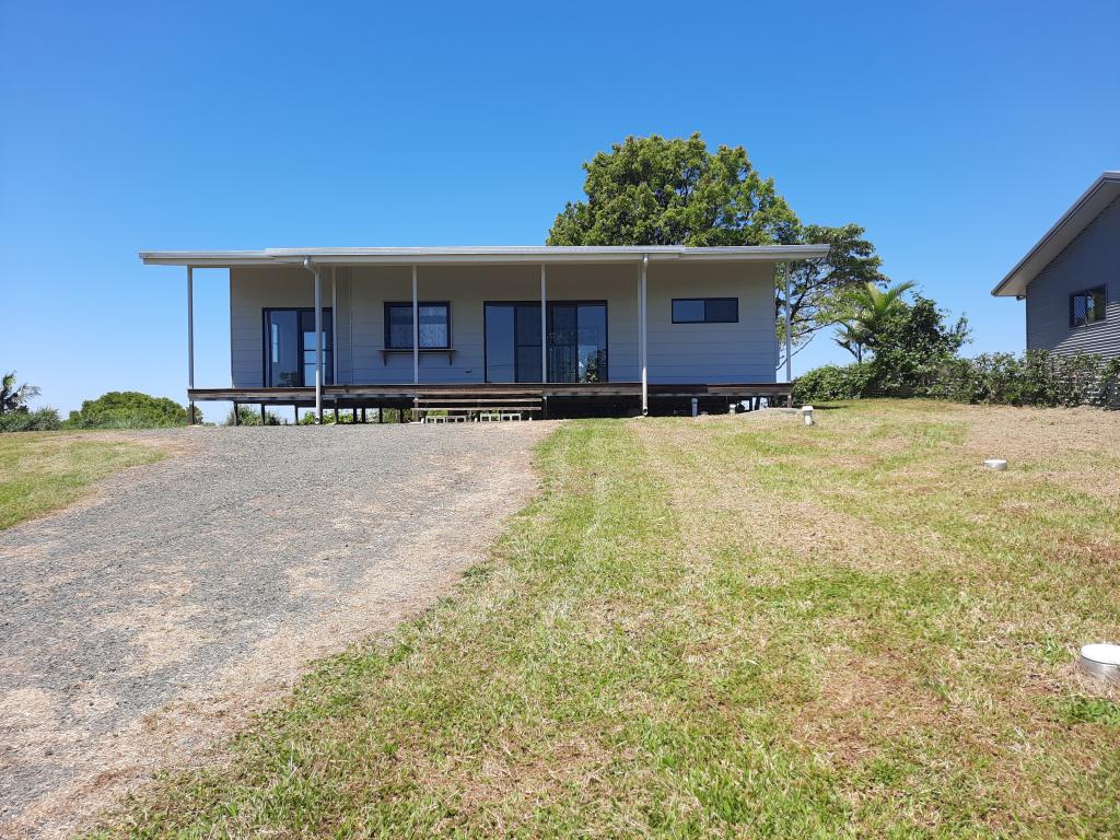 21 Pine St S, Millaa Millaa, QLD 4886