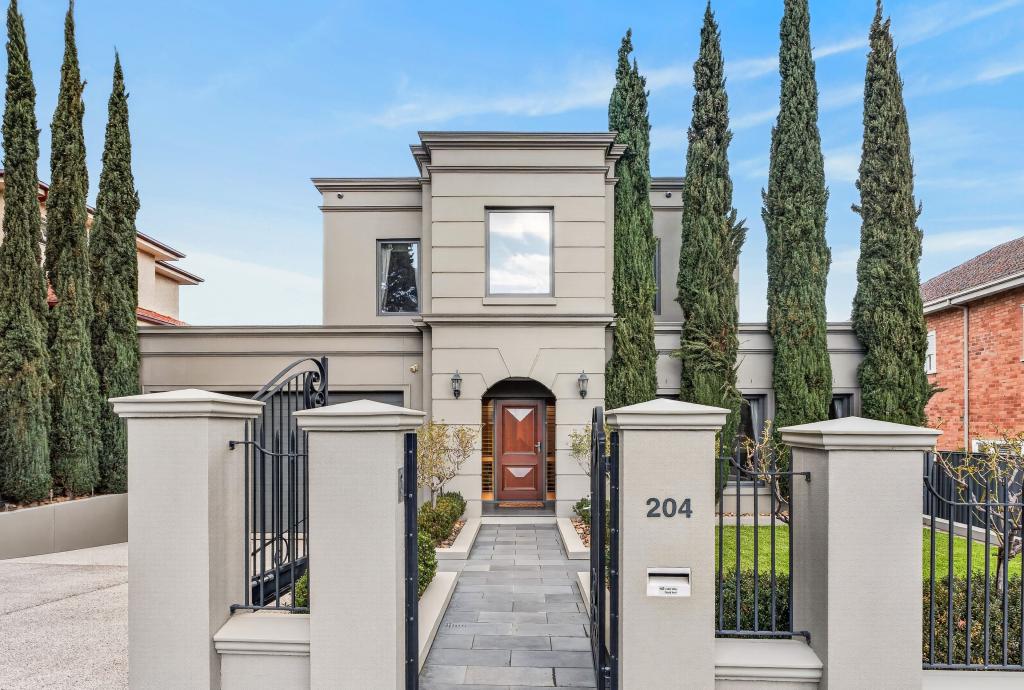 204 Kilby Rd, Kew East, VIC 3102