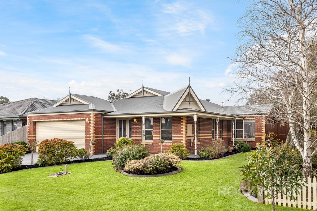 10 Cavill Cl, Langwarrin, VIC 3910