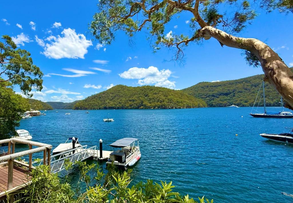 16 Cowan Dr, Cottage Point, NSW 2084