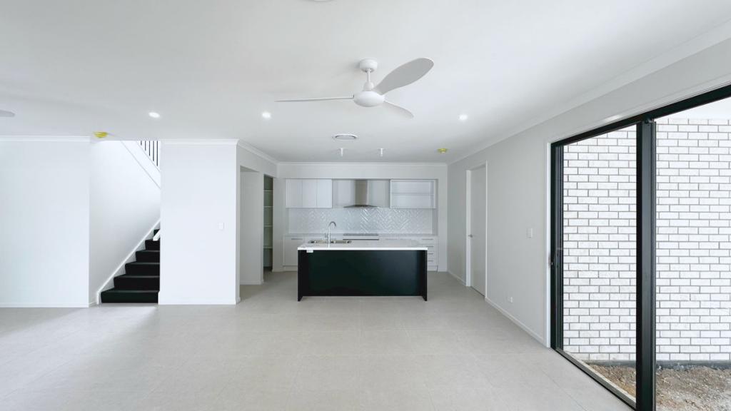 1/34 Walker St, Park Ridge, QLD 4125