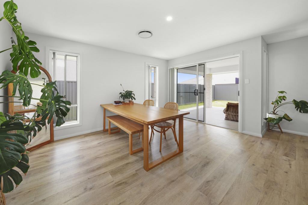 43 Neave Way, Thrumster, NSW 2444