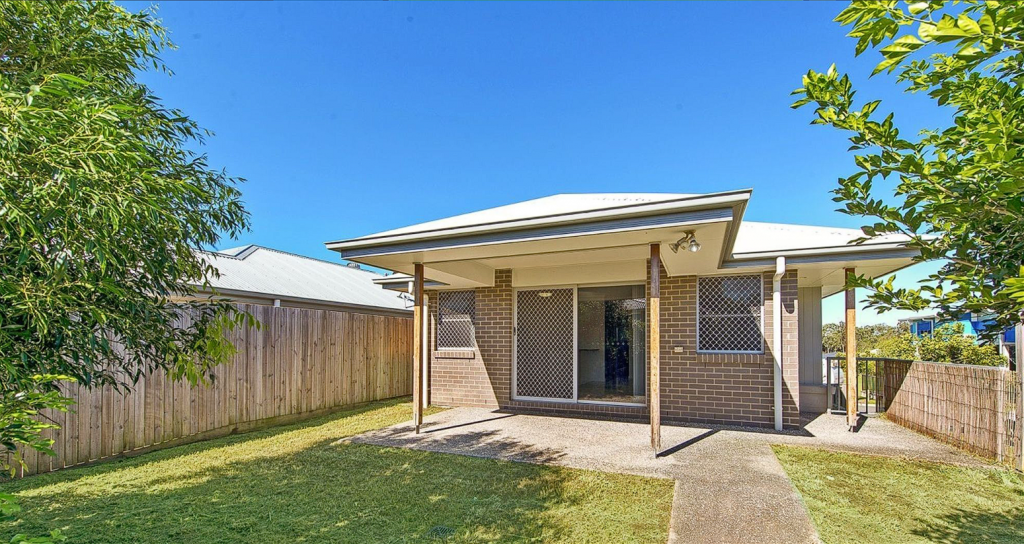 1/ Hillsborough Place, Pimpama, QLD 4209