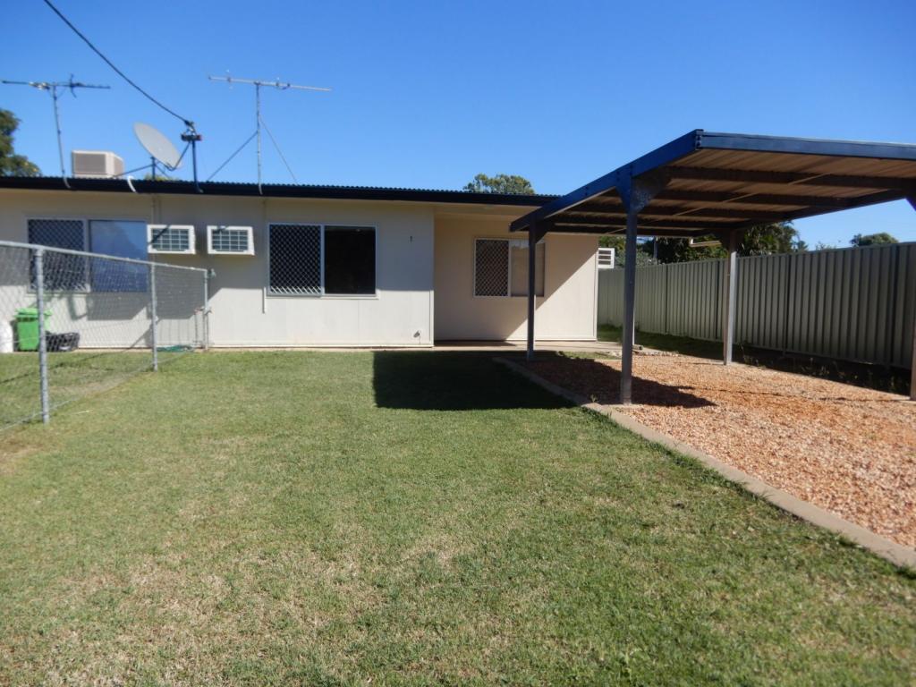 1/4 Old Airport Dr, Emerald, QLD 4720