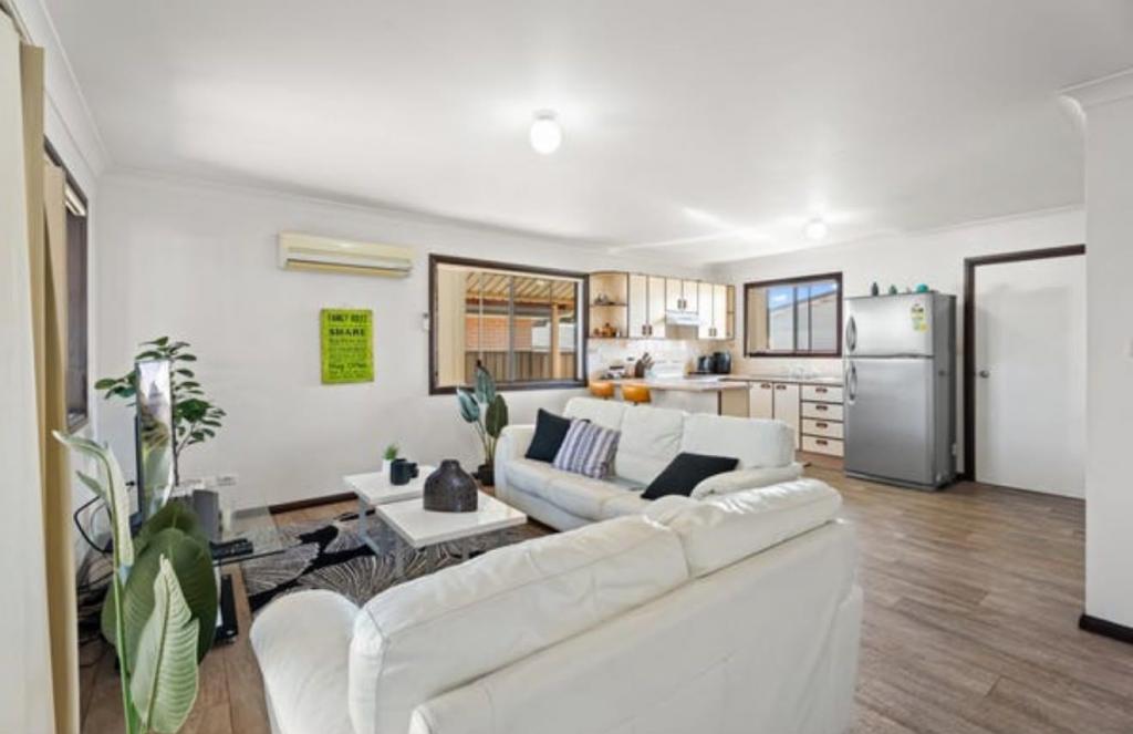 62A COLLEGE ST, CAMBRIDGE PARK, NSW 2747