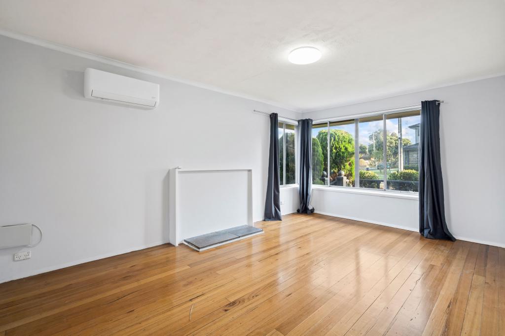 37 Churchill Ave, Reservoir, VIC 3073