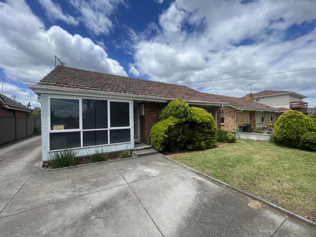 36 LANDY RD, JACANA, VIC 3047