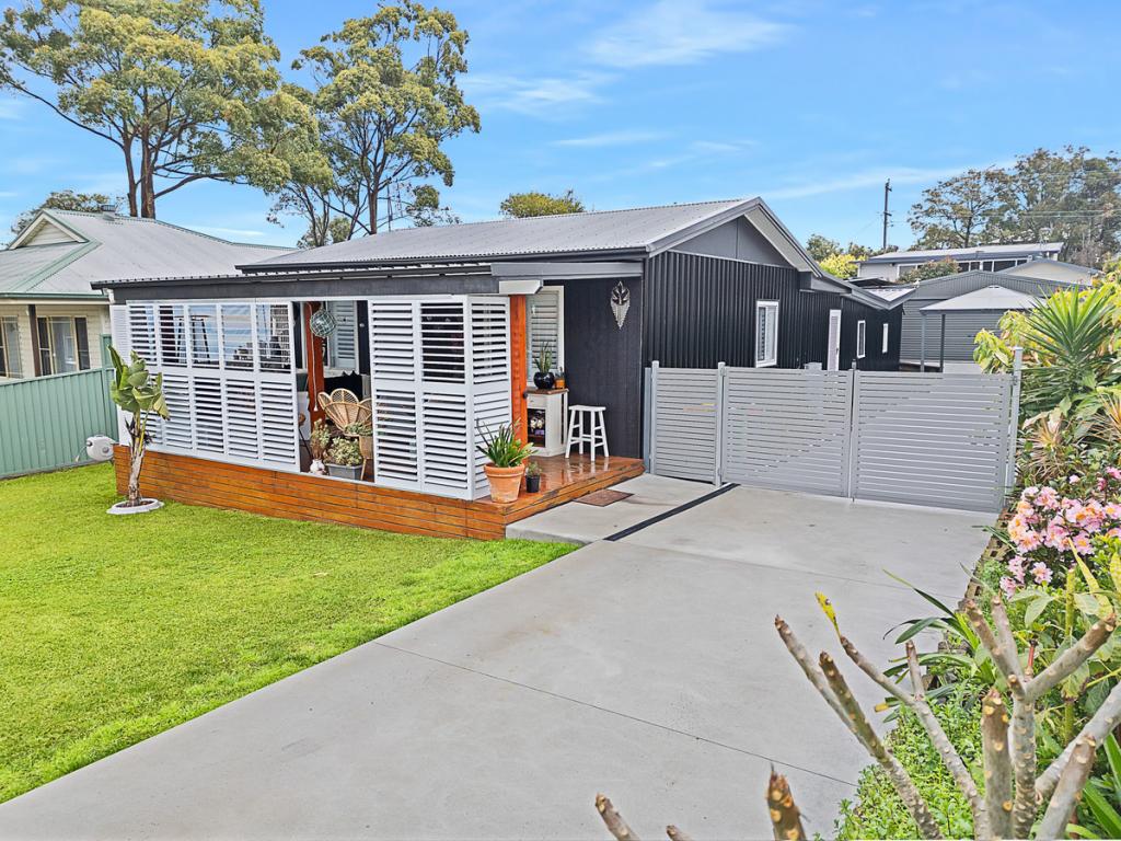 4 ALISTER AVE, LAKE MUNMORAH, NSW 2259