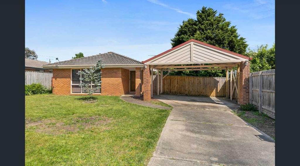 8 Erin Ct, Hampton Park, VIC 3976