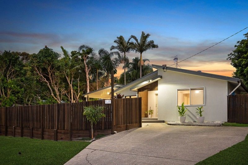 37 LAGODA DR, MOUNT COOLUM, QLD 4573