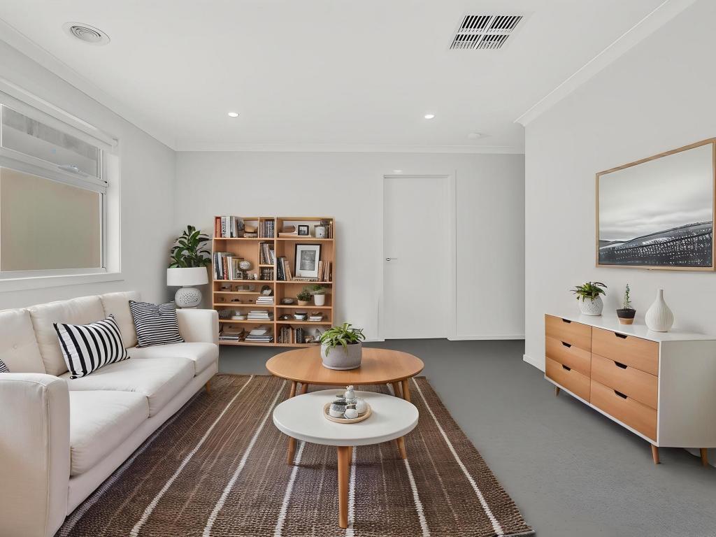 16 Leeson St, Officer South, VIC 3809