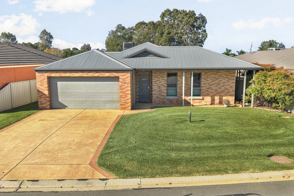33 Kingfisher Dr W, Moama, NSW 2731