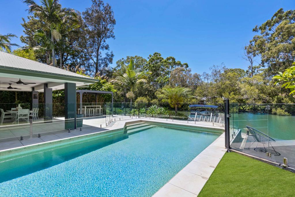 32 Whitsunday Dr, Currumbin Waters, QLD 4223