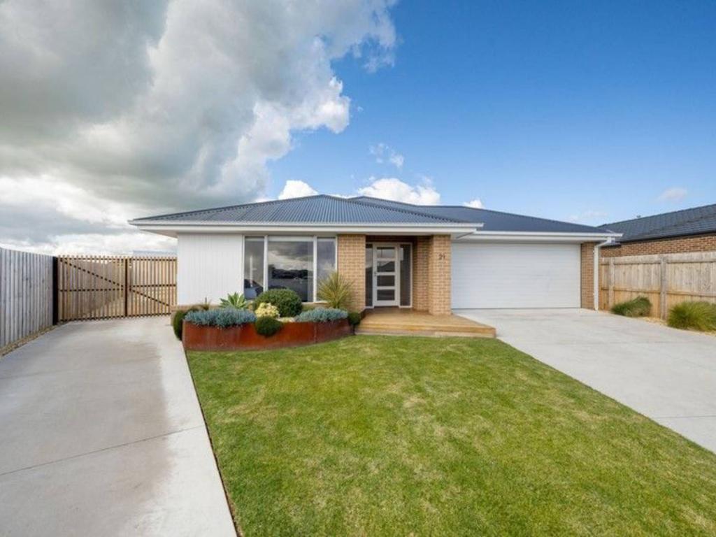 21 FAULT CRES, NORTH WONTHAGGI, VIC 3995