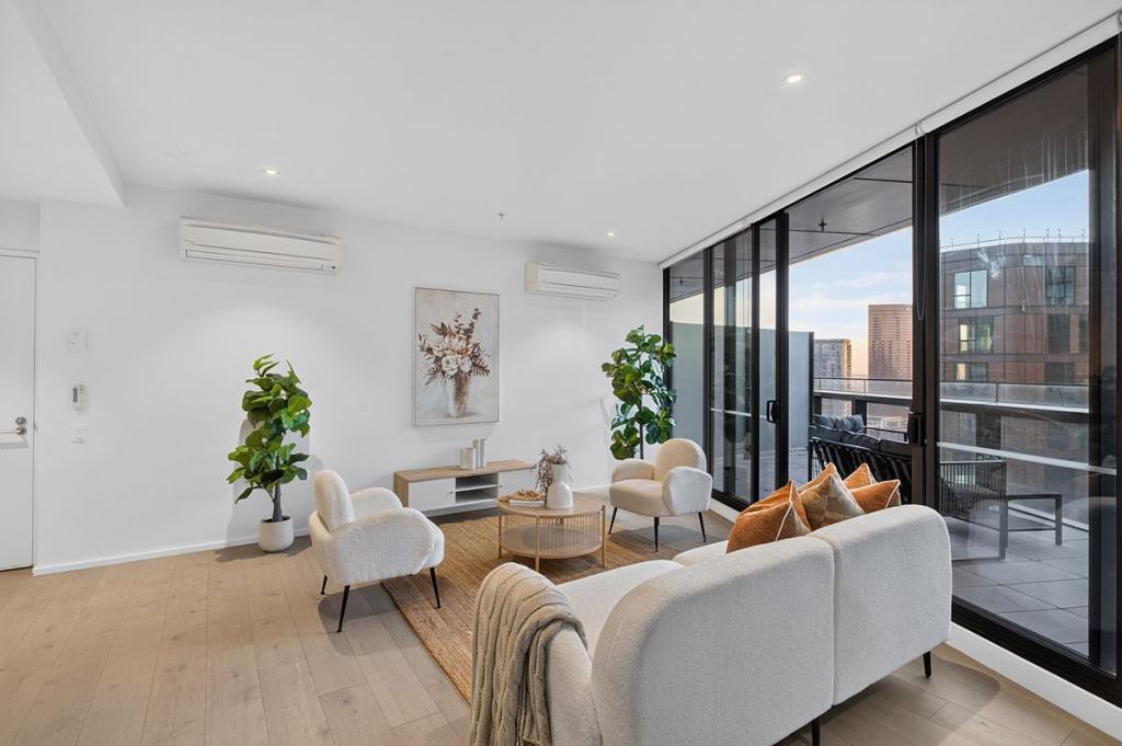 2105S/889 COLLINS ST, DOCKLANDS, VIC 3008