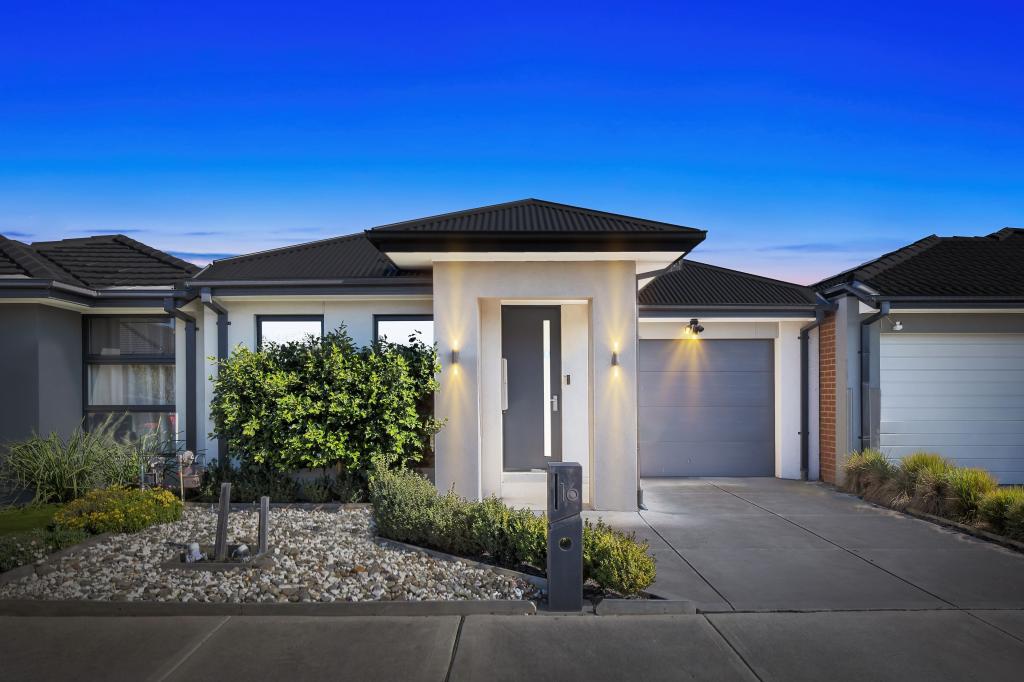 16 Daisy Dr, Donnybrook, VIC 3064