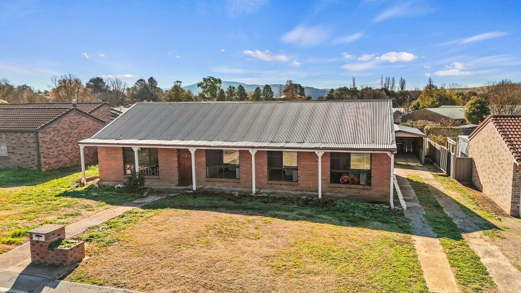 5 NIOKA PL, COOMA, NSW 2630