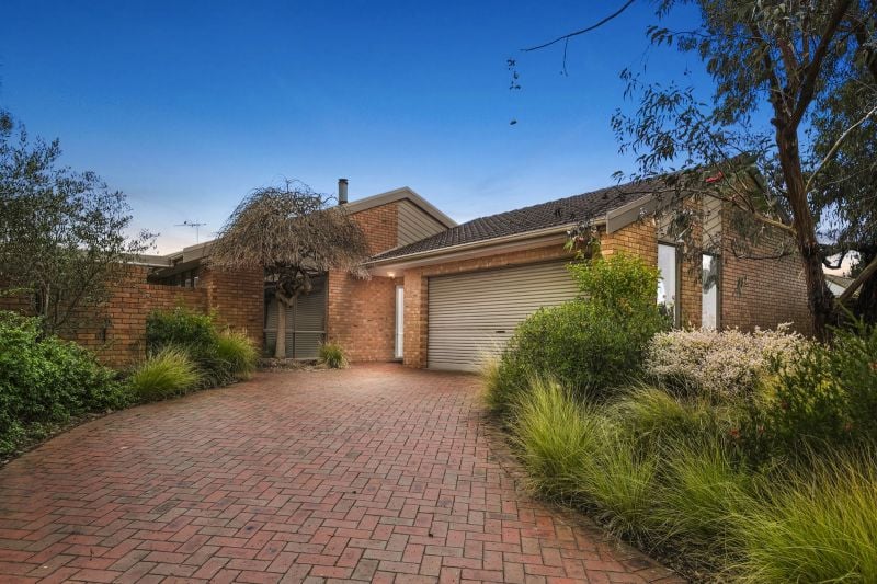10 Delta Ct, Werribee, VIC 3030