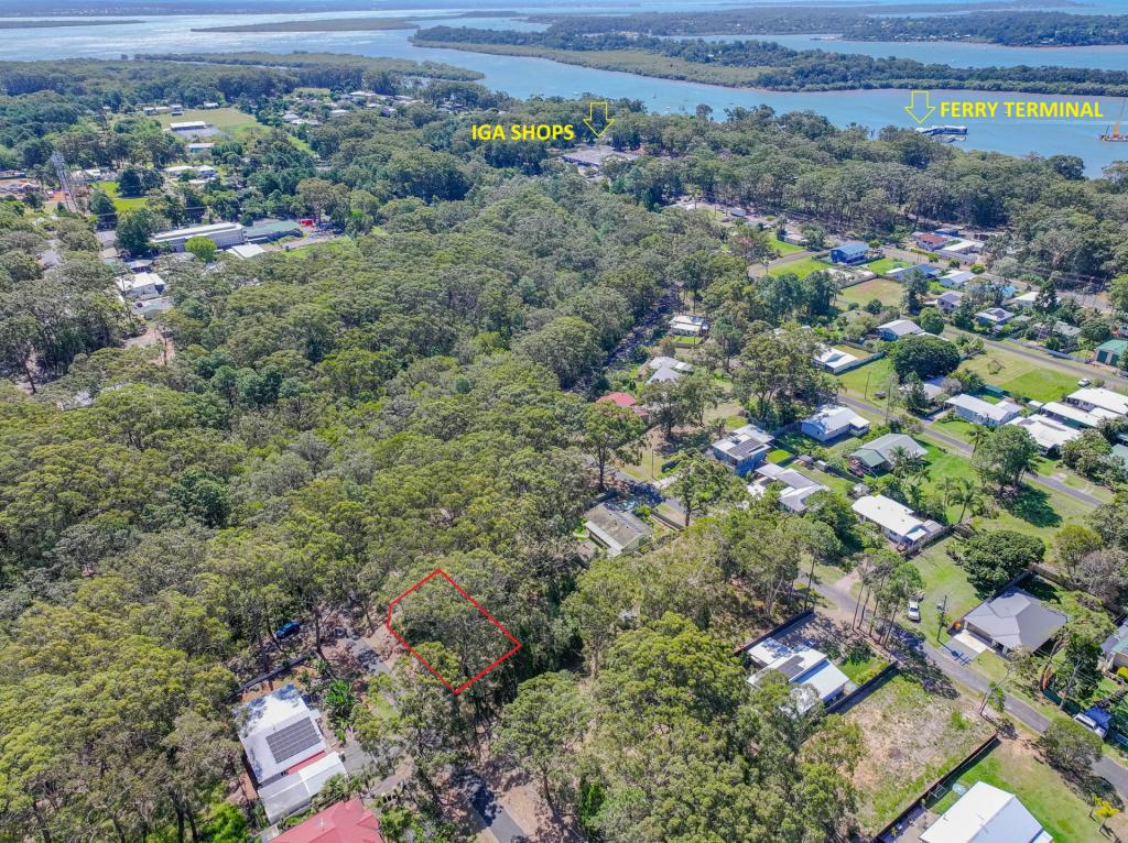 35 Borrows St, Russell Island, QLD 4184