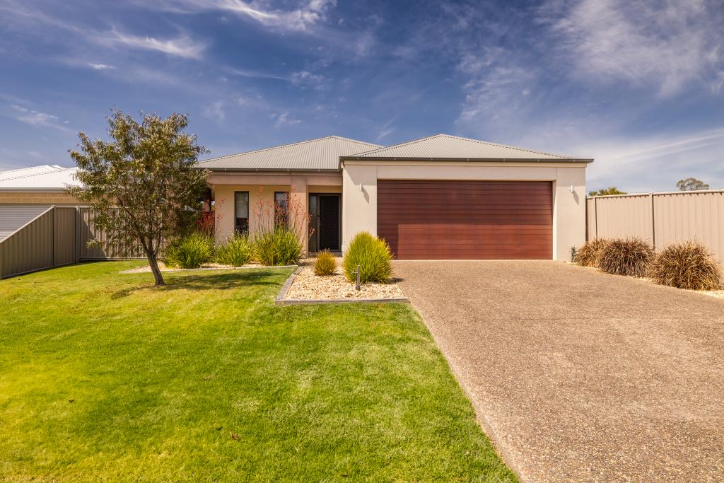 13 Railway Pl, Sale, VIC 3850