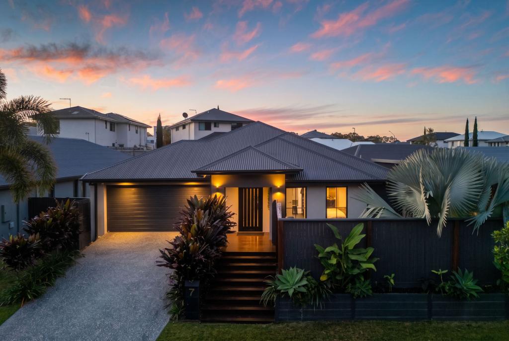 7 COORONG ST, COOMERA, QLD 4209