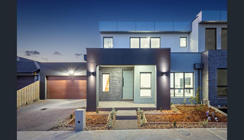 113 FULHAM WAY, WOLLERT, VIC 3750