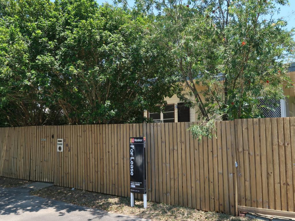 102 WOODWARD ST, EDGE HILL, QLD 4870