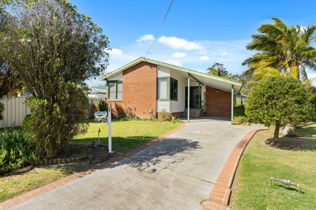 5 Bataan St, Nowra, NSW 2541