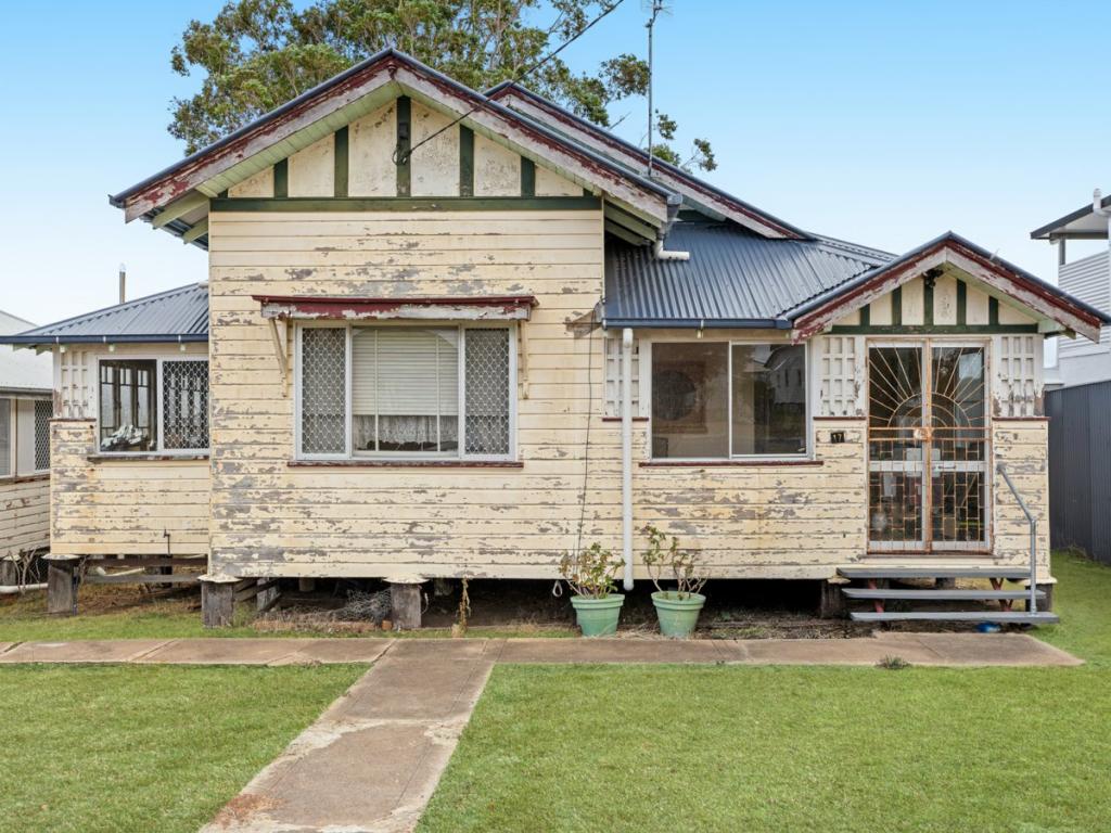 17 Wantley St, Warwick, QLD 4370