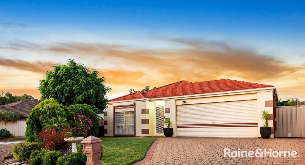 7 Oakwood St, Parafield Gardens, SA 5107