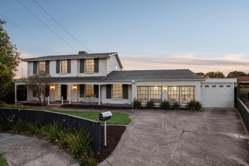 7 Huntly Cl, Dingley Village, VIC 3172