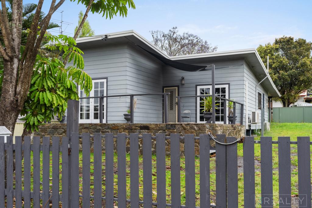 18 Moonah Pl, Gwandalan, NSW 2259